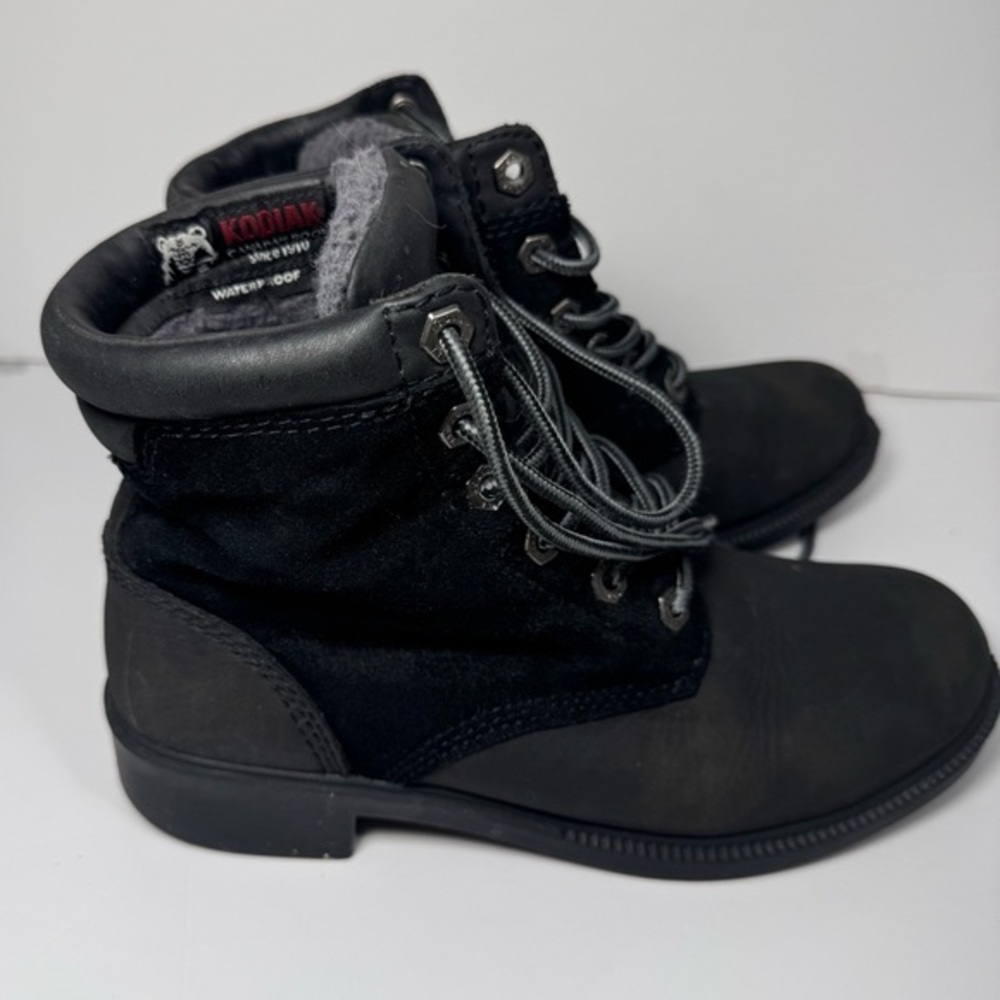 Kodiak Waterproof Boots Black 7 Fur Lined Winter Lace Casual Everyday Comfy Fall